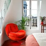 La Rouge Du Marais *