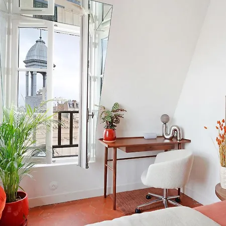 La Rouge Du Marais * باريس