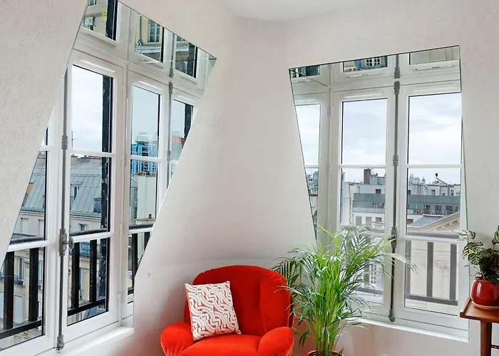 La Rouge Du Marais